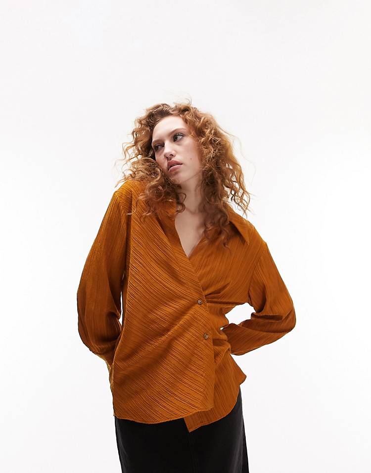 Tophop textured wrap top in tobacco